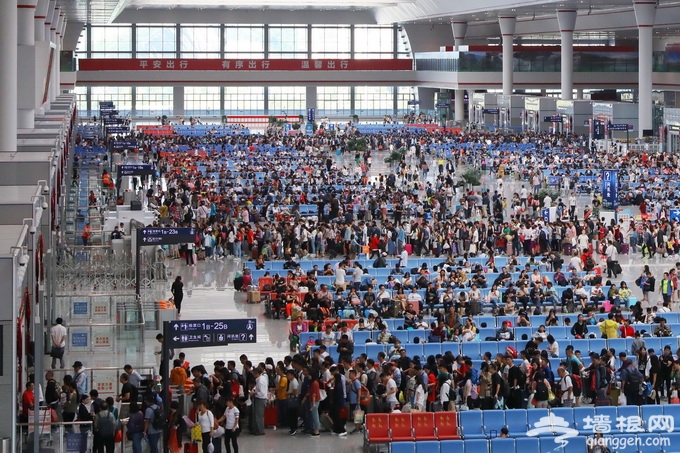 中秋假期火车票8月24日开售 国庆车票9月2日起售[墙根网]