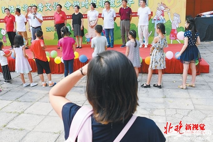 燕京八绝亲子文化节：让孩子触摸漆艺走近非遗[墙根网]