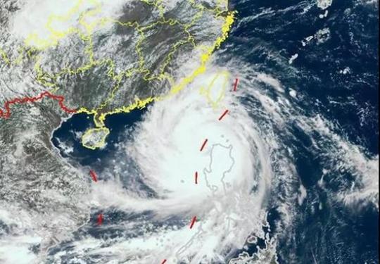 深圳机场停运9月16日全部航班 伴有大暴雨到特大暴雨