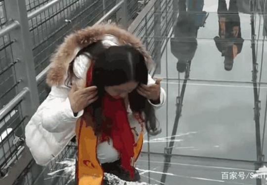 北京惊现几百米高的“会碎裂”网红玻璃桥 胆小还是别来了
