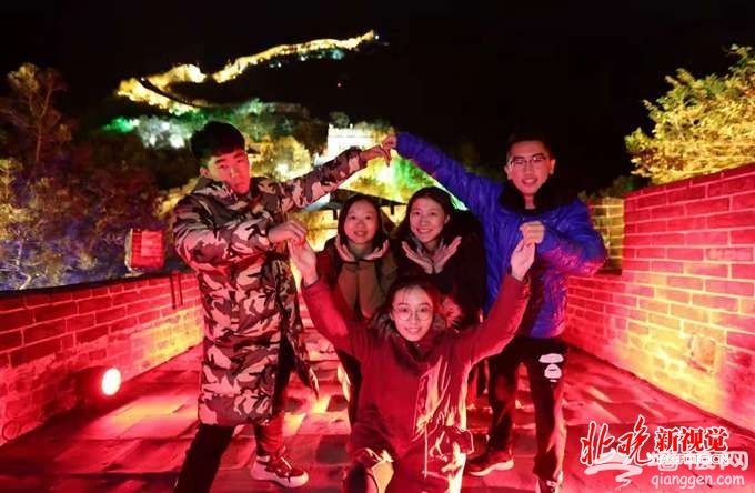 “我爱你中国”灯光秀璀璨闪耀八达岭长城 庆祝祖国母亲“生日”[墙根网]