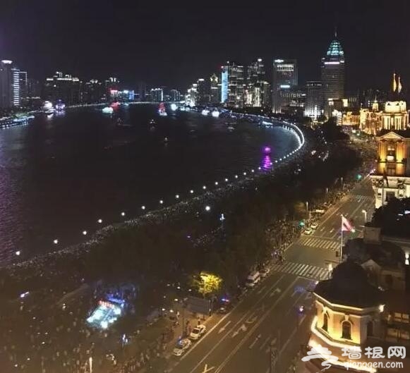 《上海南京路的武警》，每一帧都帅爆了！[墙根网]