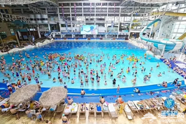 *599元抢温都水城·湖湾酒店东区标间/大床房1晚+温都水城两张两馆通票[墙根网]