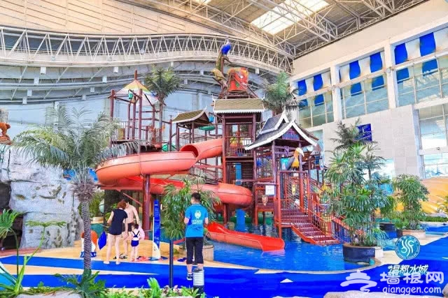 *599元抢温都水城·湖湾酒店东区标间/大床房1晚+温都水城两张两馆通票[墙根网]