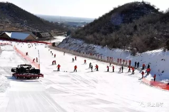 北京静之湖滑雪场11月24日正式开放 滑雪票仅需29.9元/人[墙根网]