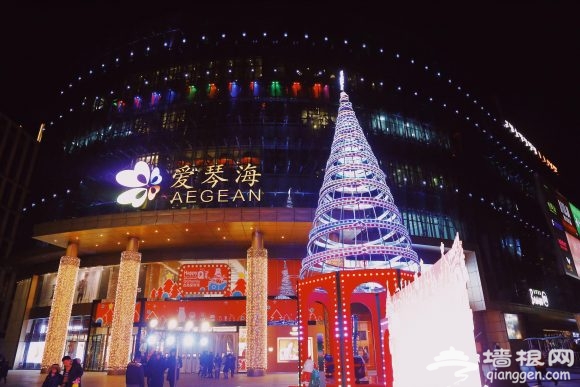 点亮炫彩流年 北京太阳宫爱琴海开启浓情圣诞季[墙根网]
