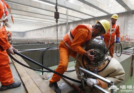 北京地铁8号线永定门外站月底开通 曾调用70多名潜水员施工