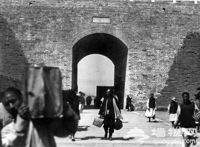 这城门建在水关上 第一次拆北京内城城墙的竟然是外国人？[墙根网]