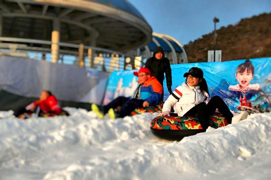 极速雪圈冲浪