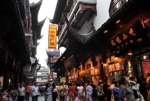 上海最值得去的景点，不是城隍庙也不是迪士尼，而是可以穿越的它