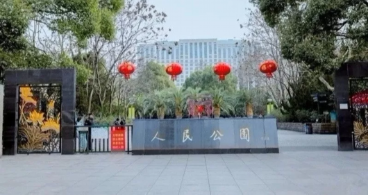 带上这份地铁人民广场站逛吃指南，每个出口都有精彩[墙根网]