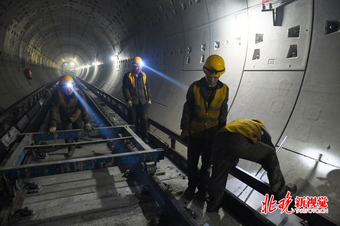 北京地铁7号线东延铺轨完成45% 八通线南延今年底开通运营[墙根网]