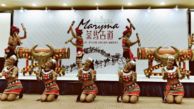 2019中国国际时装周“云秀·茶马古道” 高级定制秀新闻发布会在京举行[墙根网]