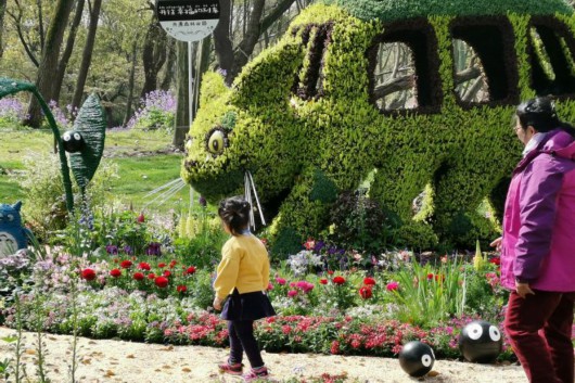“龙猫巴士”开进上海共青森林公园，5座花园都交给市民游客打造[墙根网]