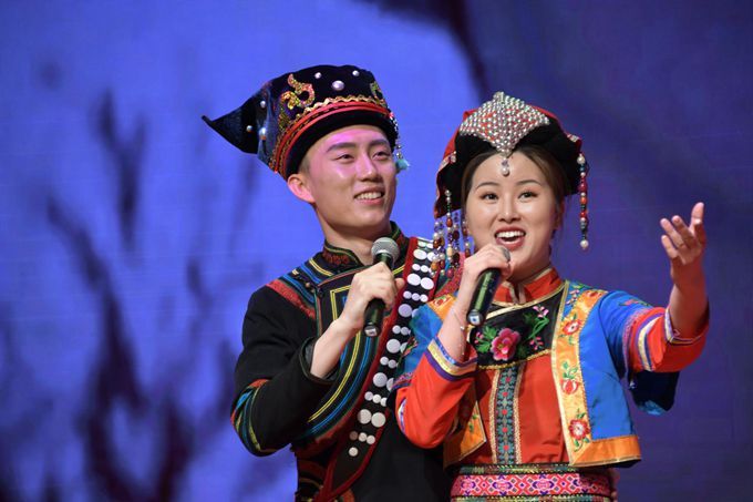 中国民族电影70年回顾展启动，46部民族优秀电影参与展映[墙根网]