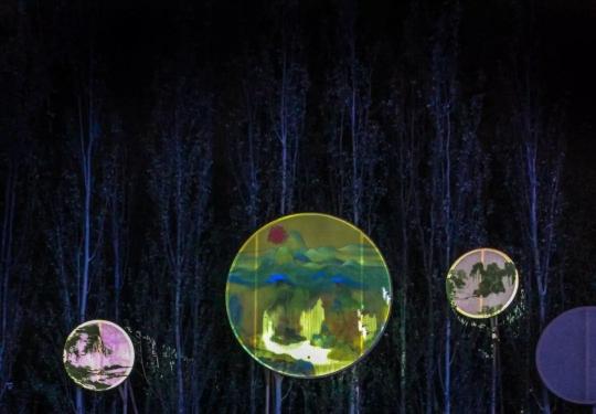 夜游北京世园会，探秘“奇幻光影森林”