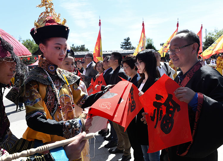 华北四大庙会之一丫髻山庙会开幕[墙根网]