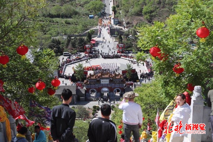 2019北京平谷丫髻山庙会开幕，包括清代皇家祈福仪式和民俗老会表演[墙根网]