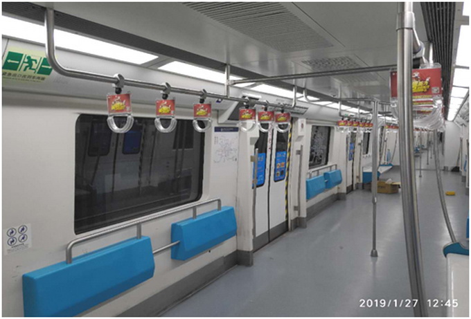 注意！北京地铁10号线有大动作，这些车厢内部分座椅被拆[墙根网]
