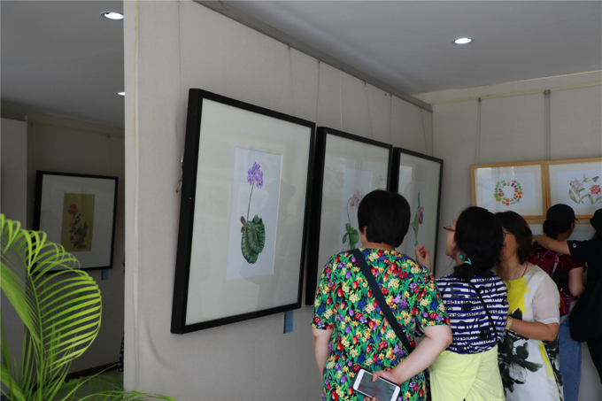 中国特色植物画展亮相北京植物园 这幅画作与世园会有些渊源[墙根网]