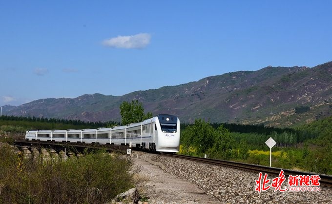“乘着火车游北京”今天启动，以市郊铁路怀柔至密云线为载体[墙根网]