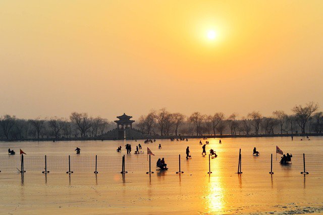 北京颐和园冰场