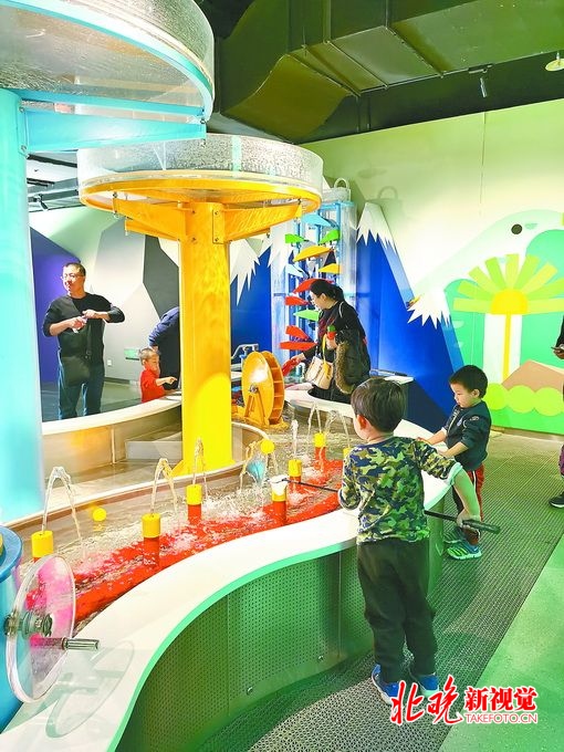 北京科学中心沉浸式“玩”科学，无论何时来，小朋友都能敞开了玩[墙根网]