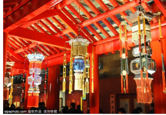 收藏！在北京过年，会玩的人都会来这里！庙会、冰雪季、灯光秀？还是……