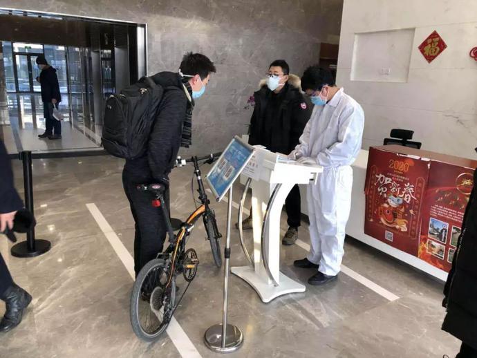 石景山推出“无接触”式信息登记 楼宇人员今日“扫码上楼”（内附攻略）[墙根网]