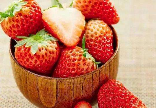【昌平北七家草莓采摘】农家人草莓园78元/两大一小/两大两小（含三斤草莓），周末节假日通用