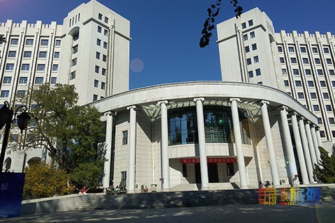 京城高校游，既赏美景又涨知识[墙根网]