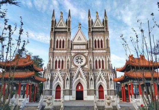 北京地区最大的天主教教堂——西什库教堂