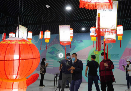 鸟巢办冬奥灯展，三地残疾人线上云赏灯