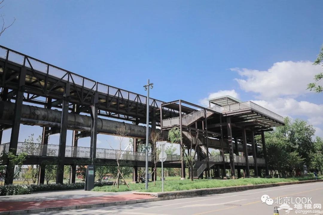 网红首钢园打卡攻略 · 来了就是硬核游客[墙根网]