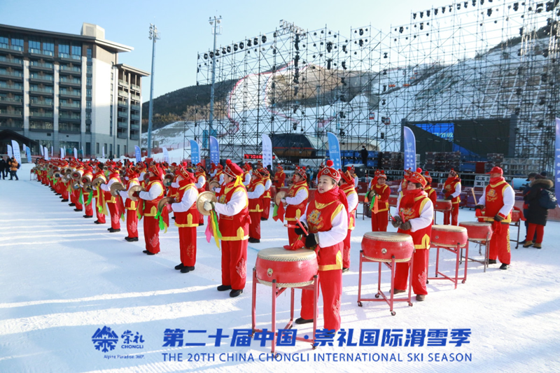 第二十届中国·崇礼国际滑雪季在崇礼区翠云山银河滑雪场盛大开幕[墙根网]