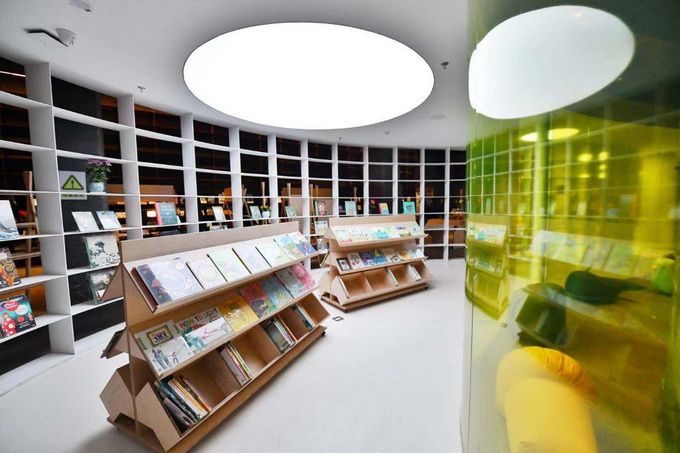 北京首钢园钢铁巨炉，今天变身艺术书店[墙根网]