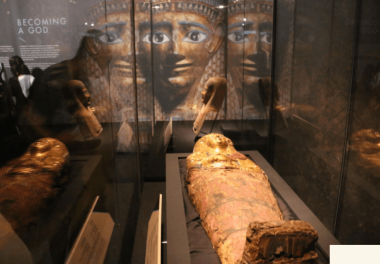 黃金木乃伊首次國內大規模展出，107件古埃及文物亮相中華世紀壇