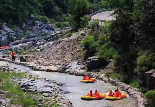 平山驼河谷漂流（开放时间+门票票价+地址+漂流攻略）