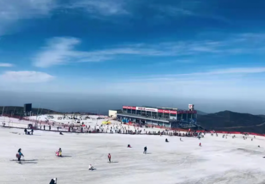 探路者中岳嵩顶滑雪度假区2024最新营业时间及门票价格