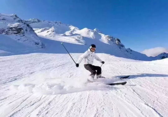 探路者中岳嵩顶滑雪度假区怎么样？（攻略+开放时间+门票价格）