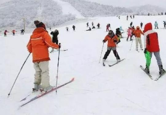 2024龙泉国际滑雪门票多少钱？(开放时间+地址+游玩攻略)