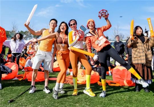 年终开户外蹦迪桔，桔子酒店“疯”了？