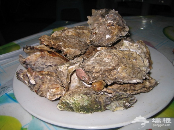 这个我认识:章鱼 下面是我们点的菜,请爱流哈喇子的同志准备好盆!