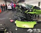 鸟巢附近隧道两豪车严重车祸 法拉利与兰博基尼撞成碎片