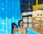 女子组合“风花雪月”性感助阵穿比基尼助阵梦幻海室内主题乐园