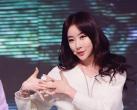 韩19禁女团频频掀衣 动作火辣